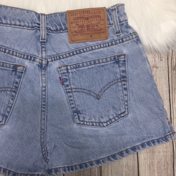 Levi's | Vintage High Waisted Light Wash Shorts - Picture 6 of 8